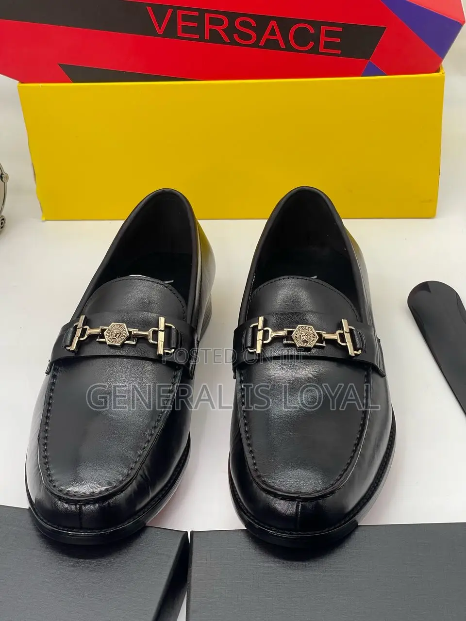 Versace Shoe / Laceless
