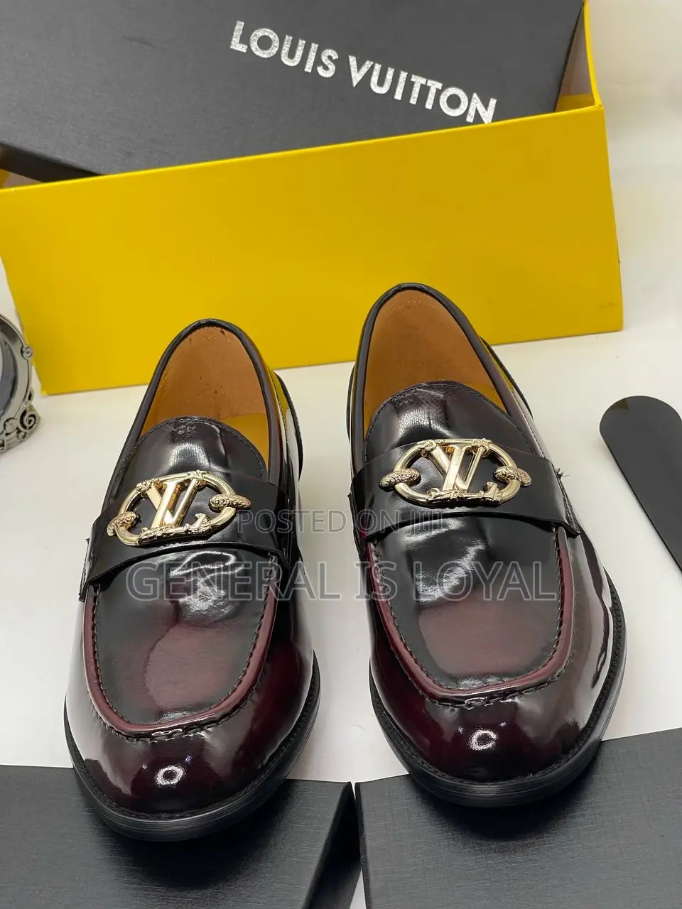 Louis Vuitton Shoe / Mirror