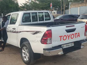 Toyota Hilux Revo Double Cab Deisel 2.8 AWD 2017 White
