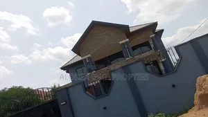 5bdrm House in Castle Gate Estate, Adenta for rent