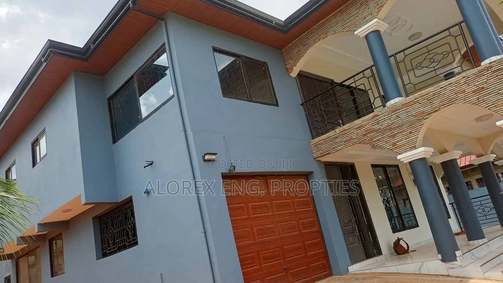 5bdrm House in Castle Gate Estate, Adenta for rent