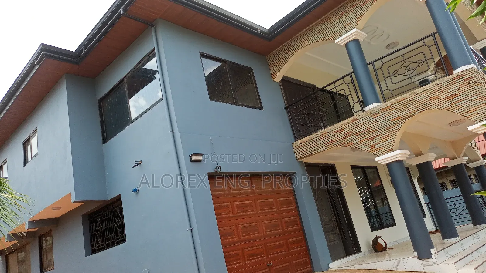 5bdrm House in Castle Gate Estate, Adenta for rent