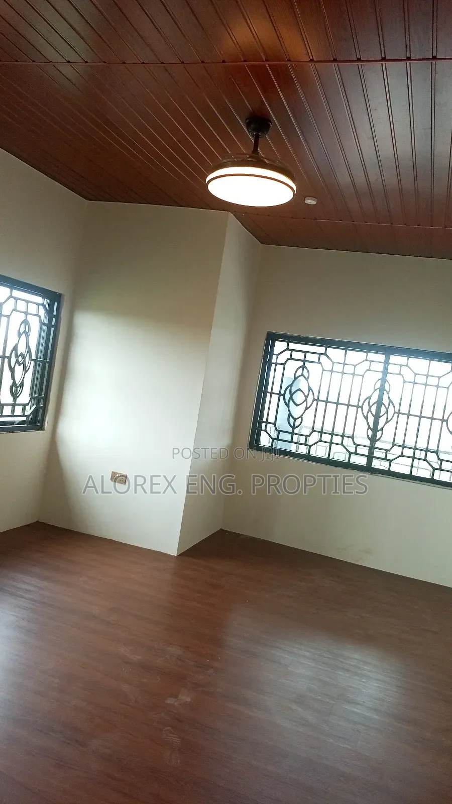 5bdrm House in Castle Gate Estate, Adenta for rent
