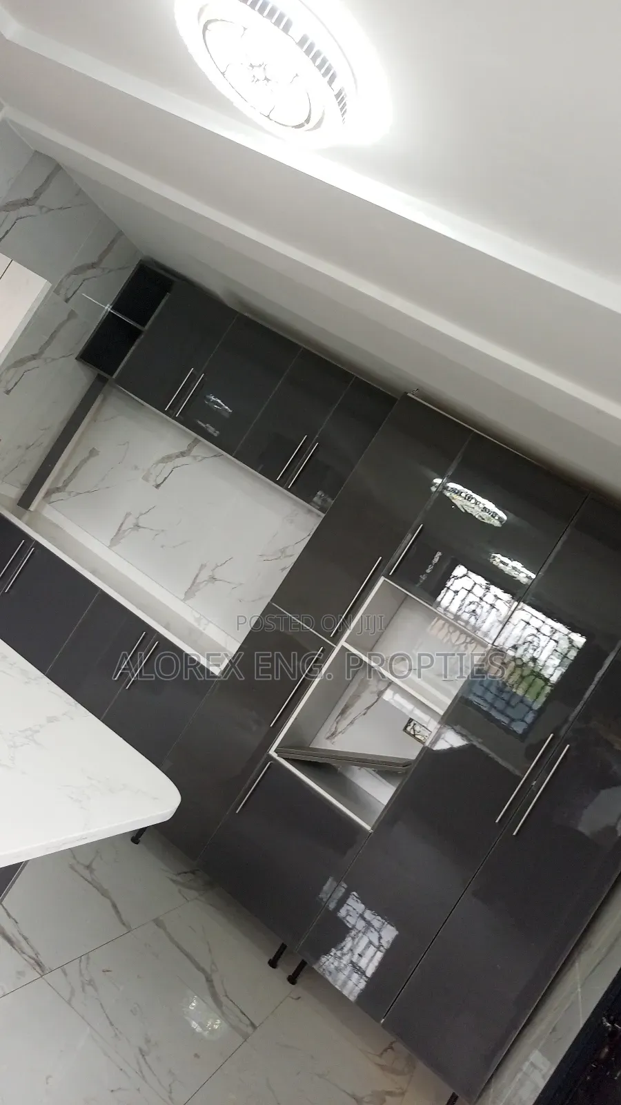 5bdrm House in Castle Gate Estate, Adenta for rent