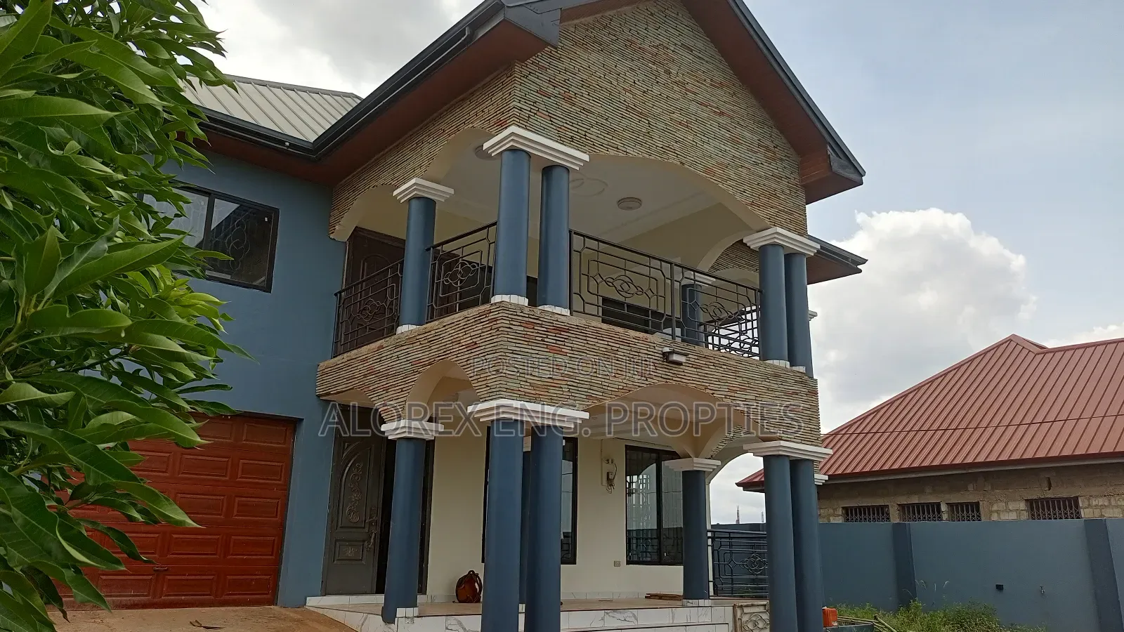 5bdrm House in Castle Gate Estate, Adenta for rent