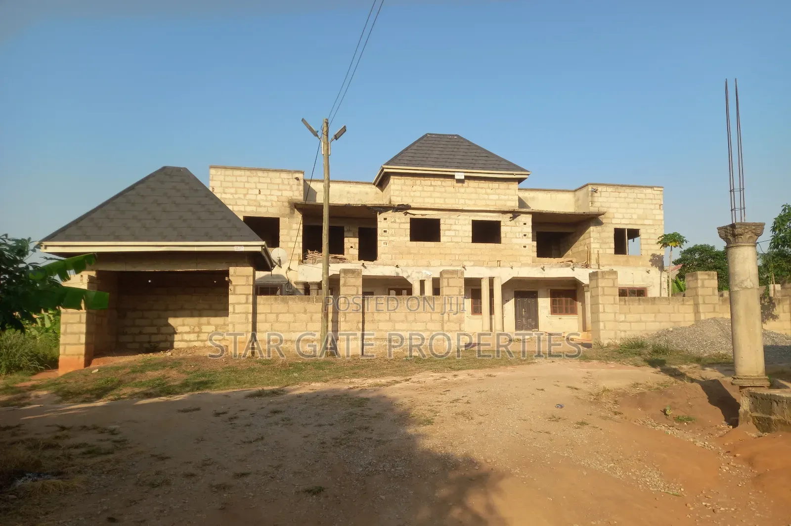 12 Bedrooms Apartments/ Flats for Sale