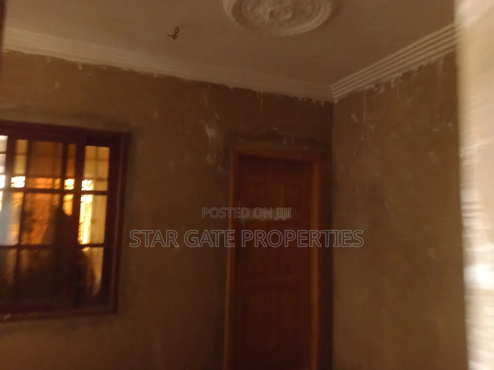 12 Bedrooms Apartments/ Flats for Sale