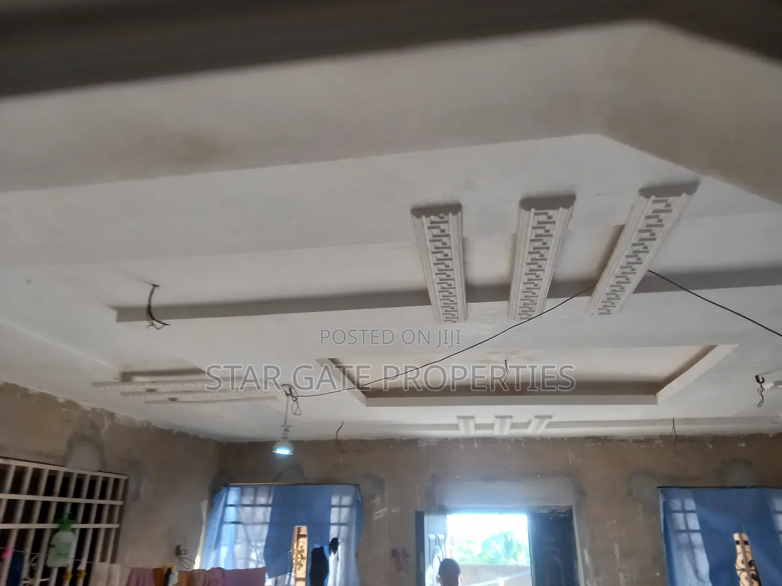 12 Bedrooms Apartments/ Flats for Sale
