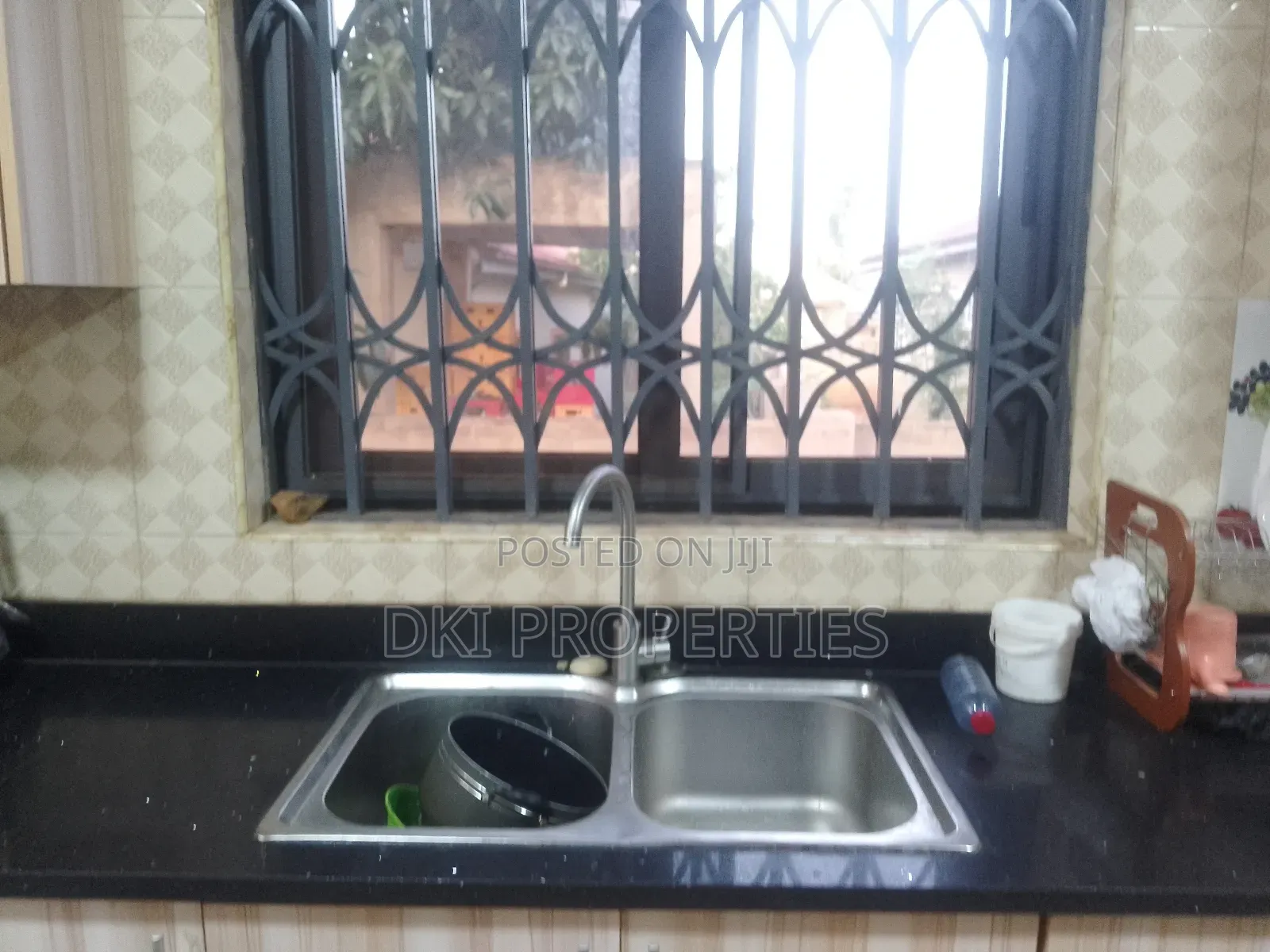 4bdrm House in Dki Properties, Valley View Area for rent