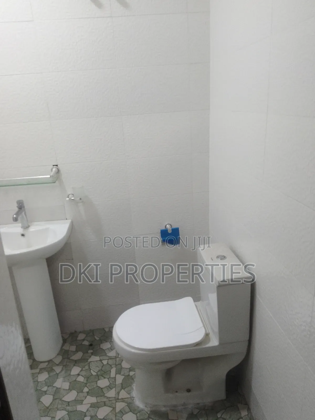 4bdrm House in Dki Properties, Valley View Area for rent