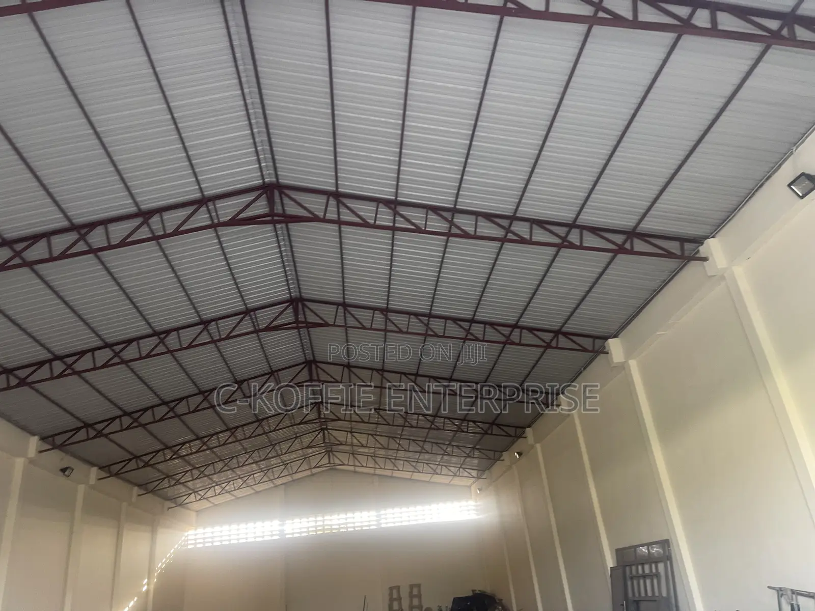 700 SQM Warehouse at Airport for Rent