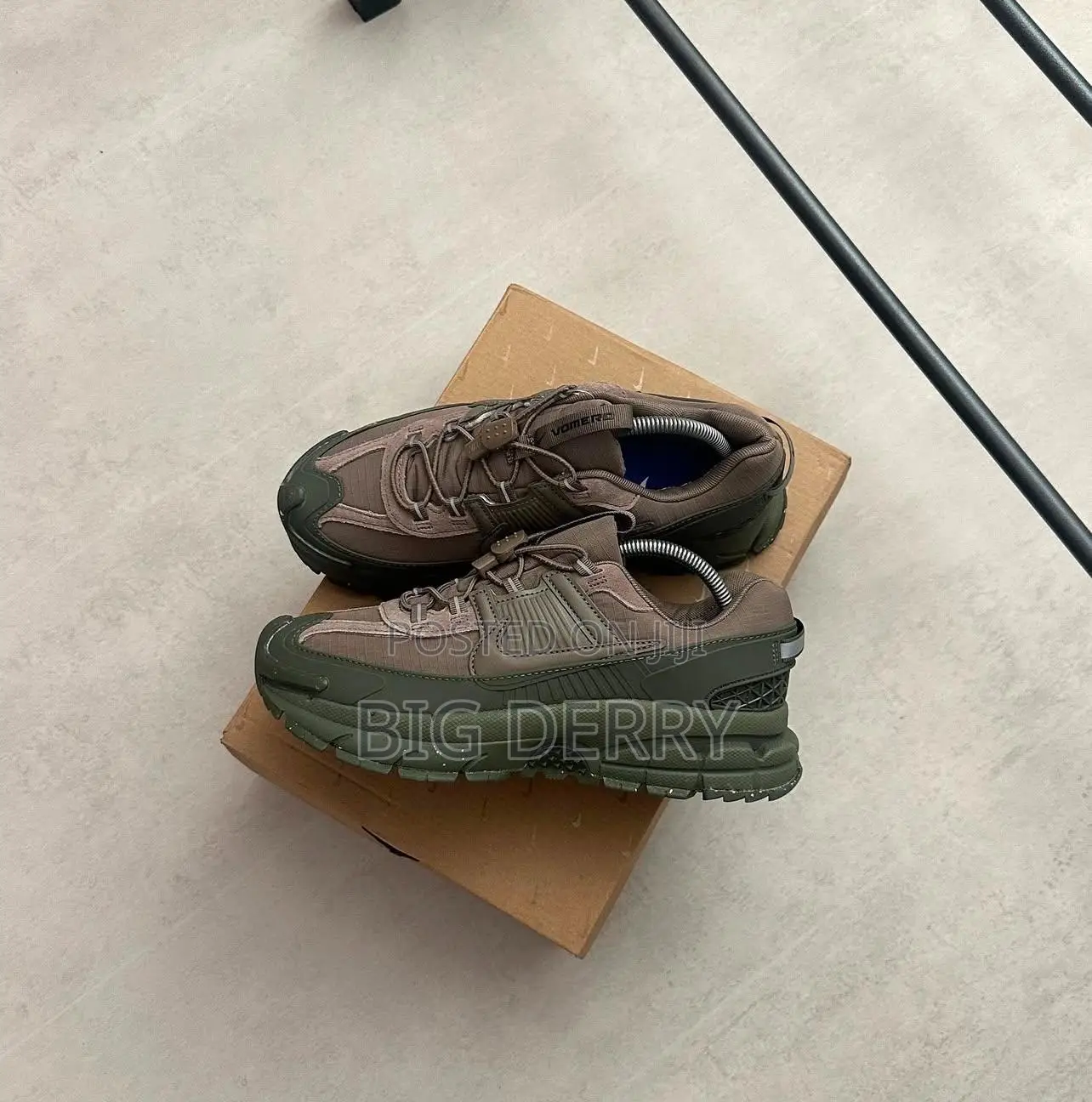 Air Zoom Vomero 5