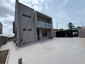 4bdrm House in Ashaley Botwe School for sale