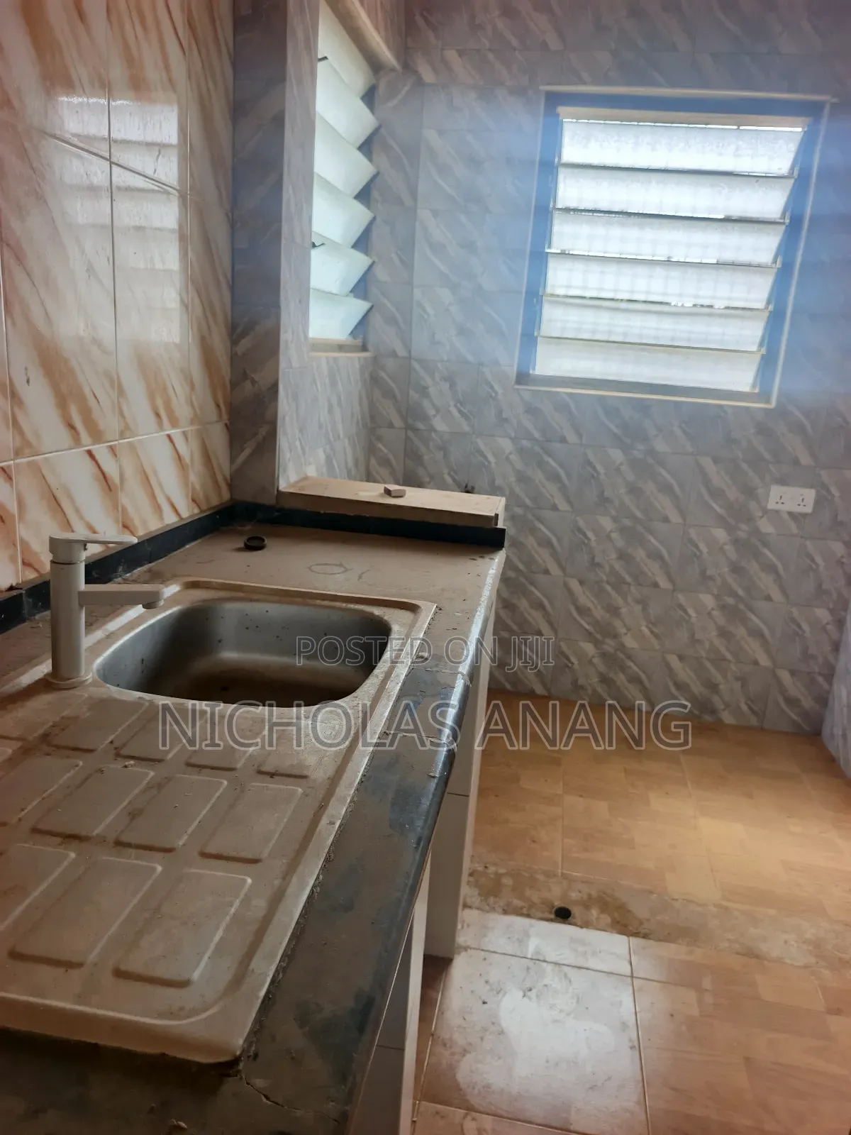 1bdrm Apartment in Dorns Properties, New Town for rent