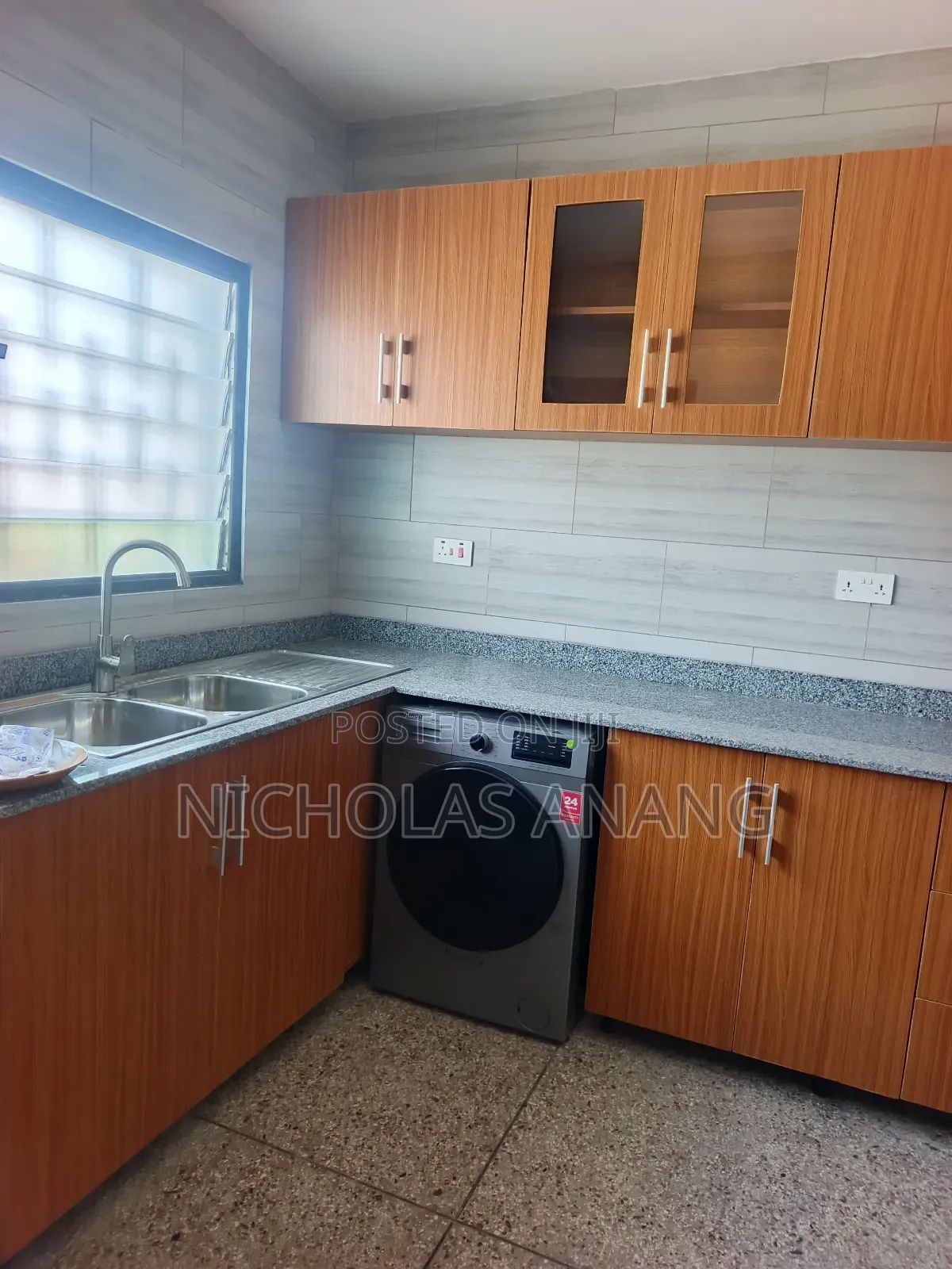 3bdrm House in The Dorns Properties, New Town for rent