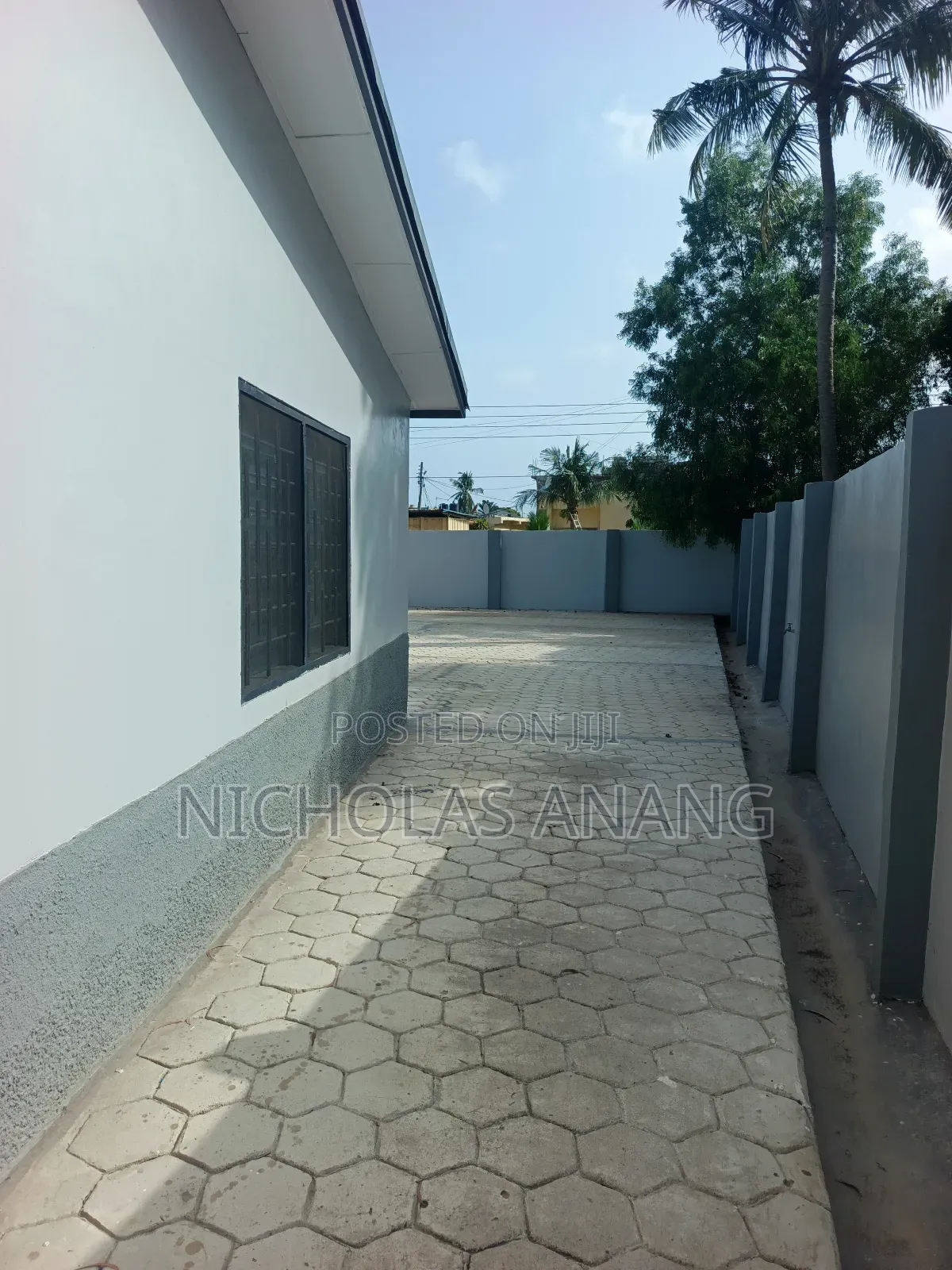 3bdrm House in The Dorns Properties, New Town for rent