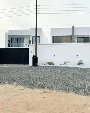 4bdrm House in Ashaley Botwe, Lake Side Estate for sale