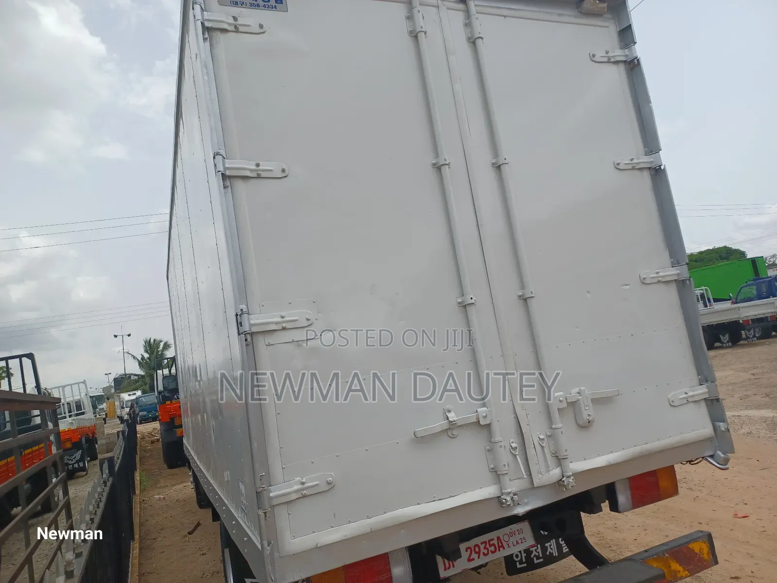 5ton Container Blue White
