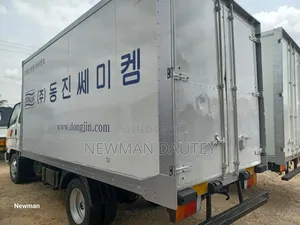 Hyundai Mighty Fridge Container