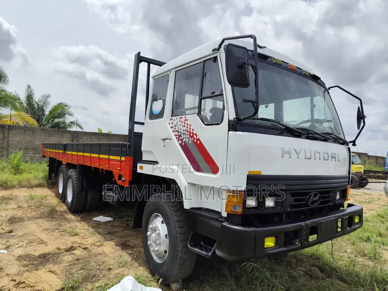 Hyundai Double Axle. Heavy Duty. Manual Engine. New Arrival.