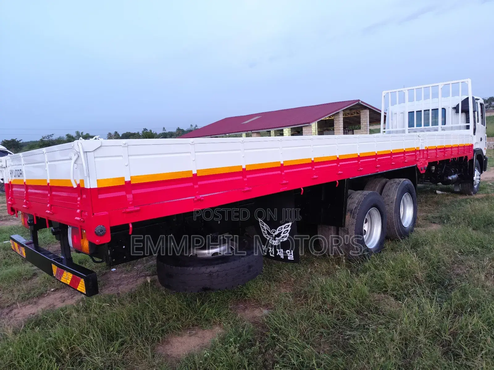 14ton Hyundai Double Axle. Manual Engine. New Arrival.
