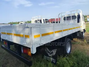 Hyundai Mighty 3.5ton. New Arrival. Manual Engine.