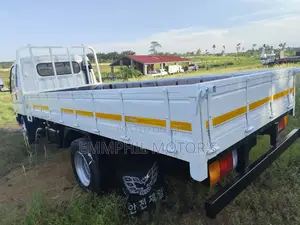 Hyundai Mighty 3.5ton. New Arrival. Manual Engine.