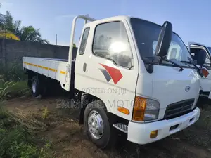 Hyundai Mighty 3.5ton. New Arrival. Manual Engine.