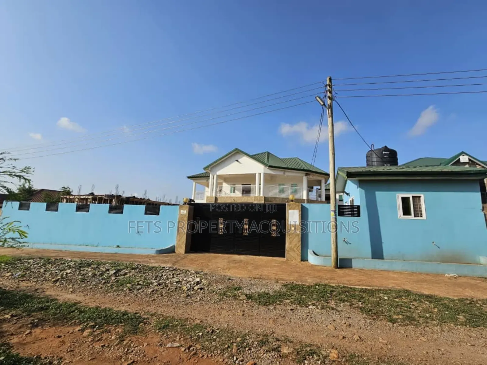 6bdrm House in Adenta for sale