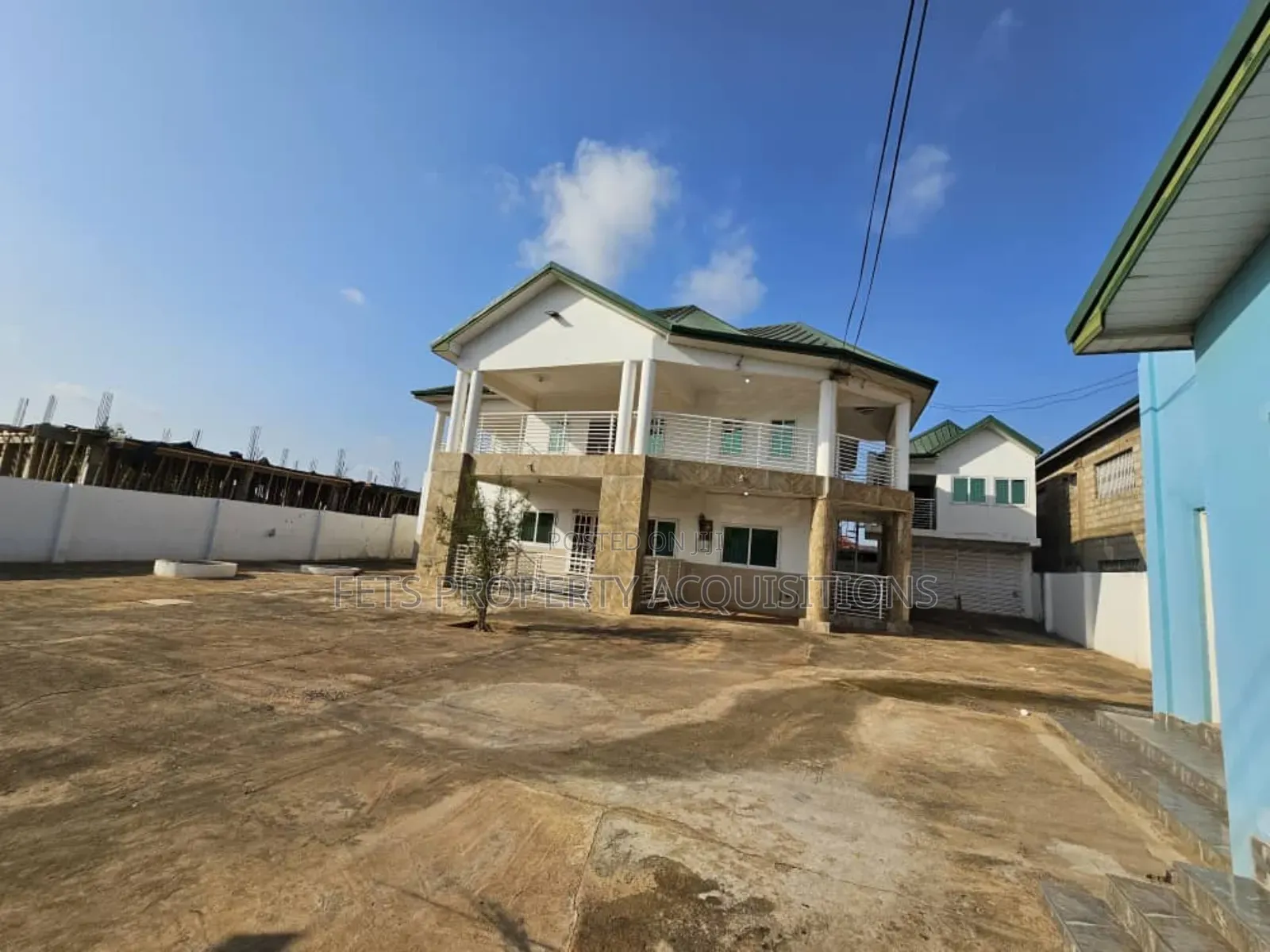6bdrm House in Adenta for sale