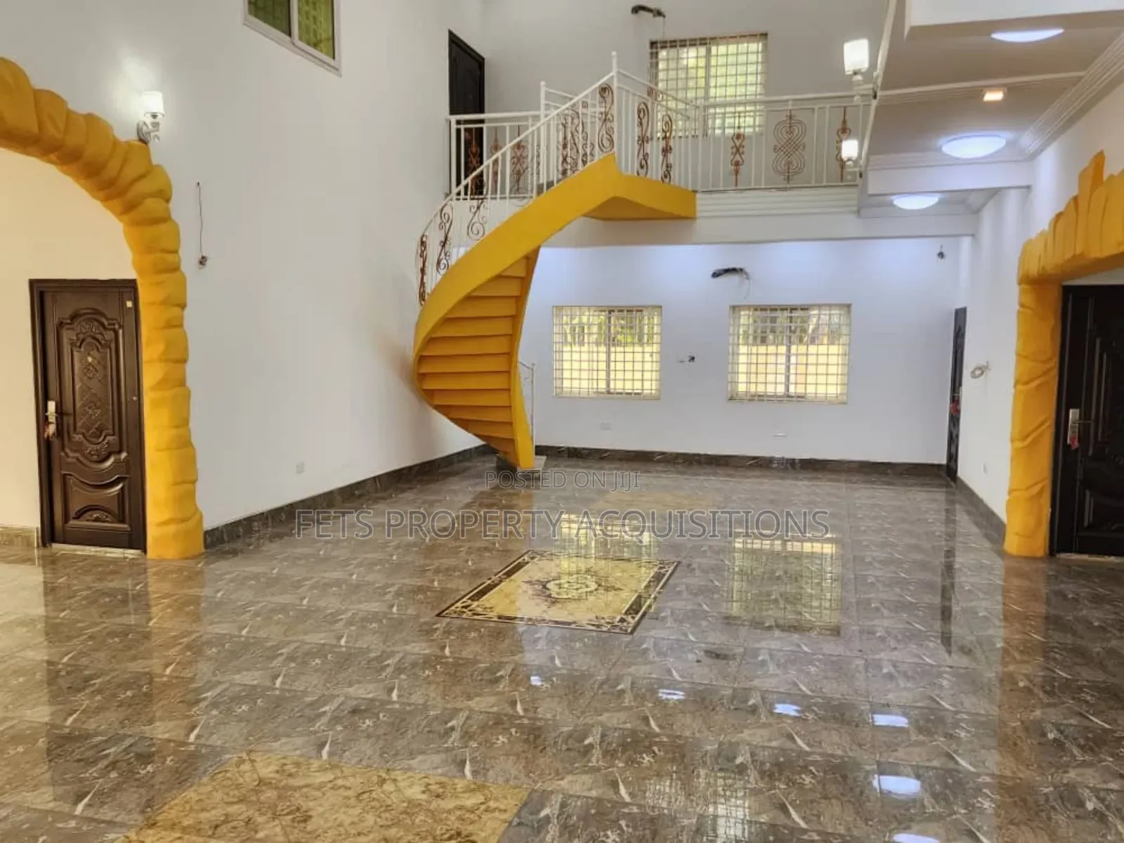 6bdrm House in Adenta for sale