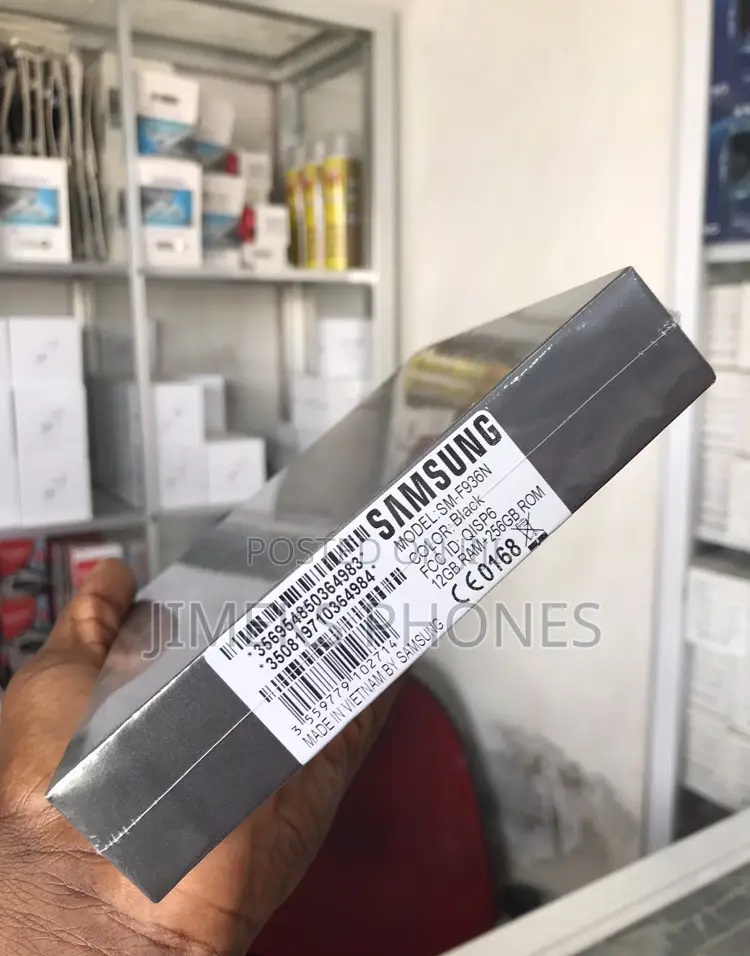 New Samsung Galaxy Z Fold4 256 GB Black