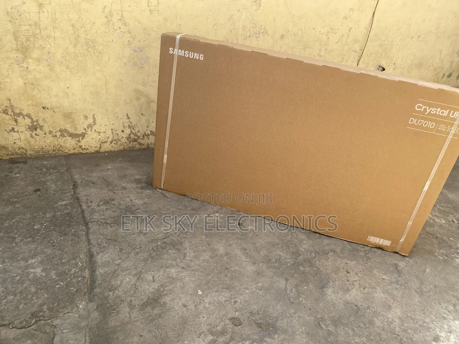 Solid Samsung 65 Smart Crystal Uhd Tv