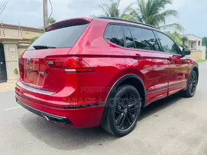 Volkswagen Tiguan 2.0T SE 2022 Red