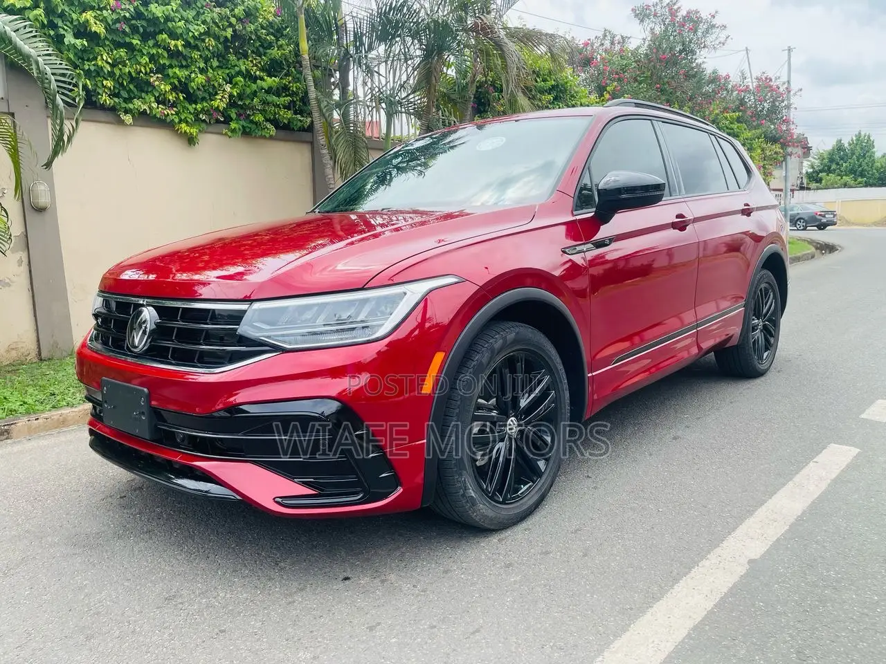 Volkswagen Tiguan 2.0T SE 2022 Red