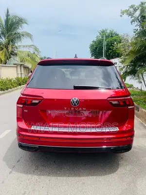 Volkswagen Tiguan 2.0T SE 2022 Red