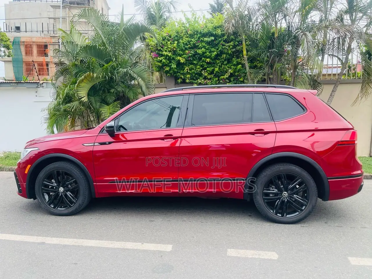 Volkswagen Tiguan 2.0T SE 2022 Red