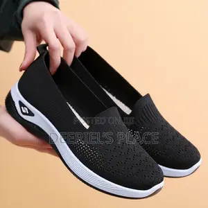 Black Sneaker