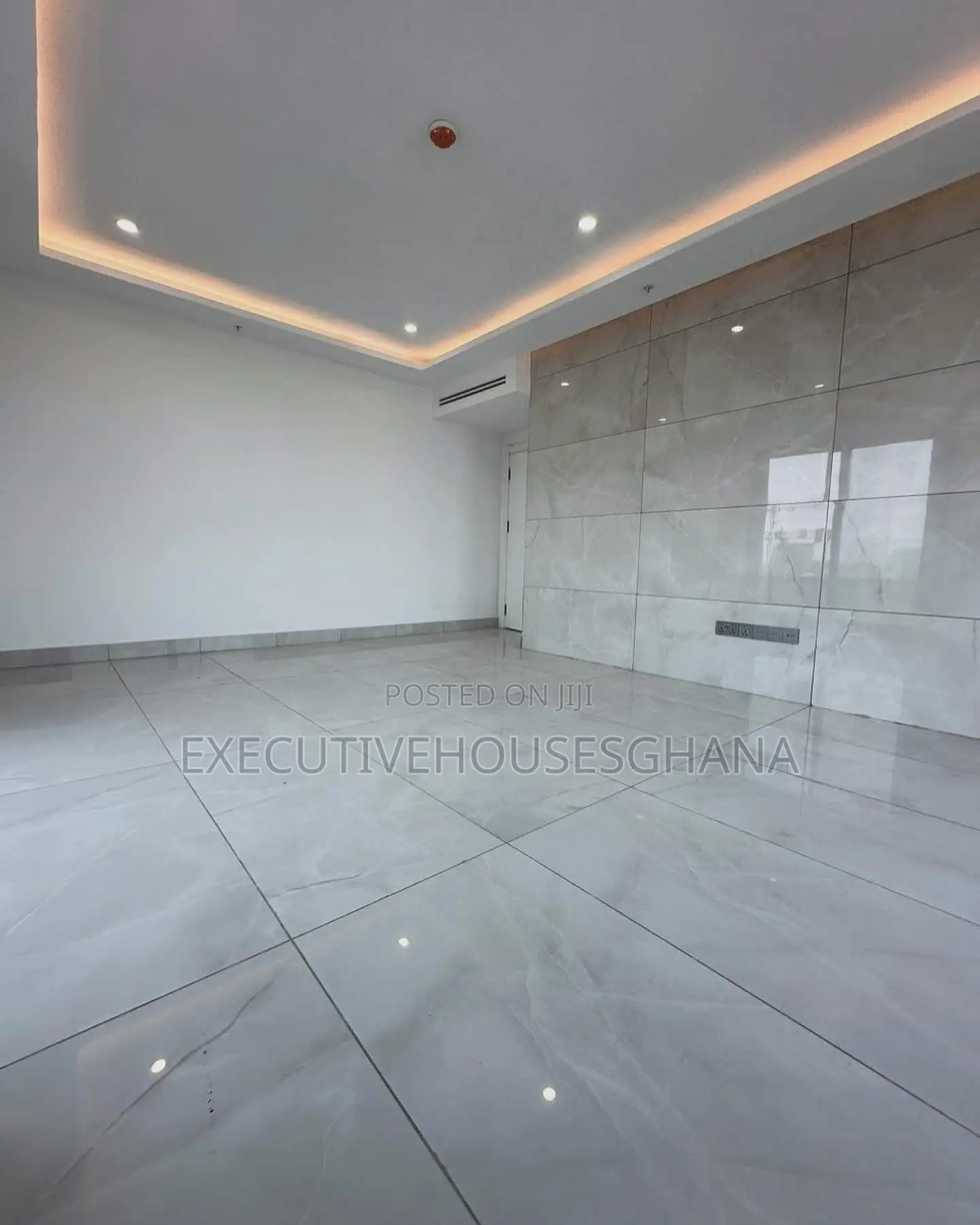 4bdrm House in Airport Residential Area for sale