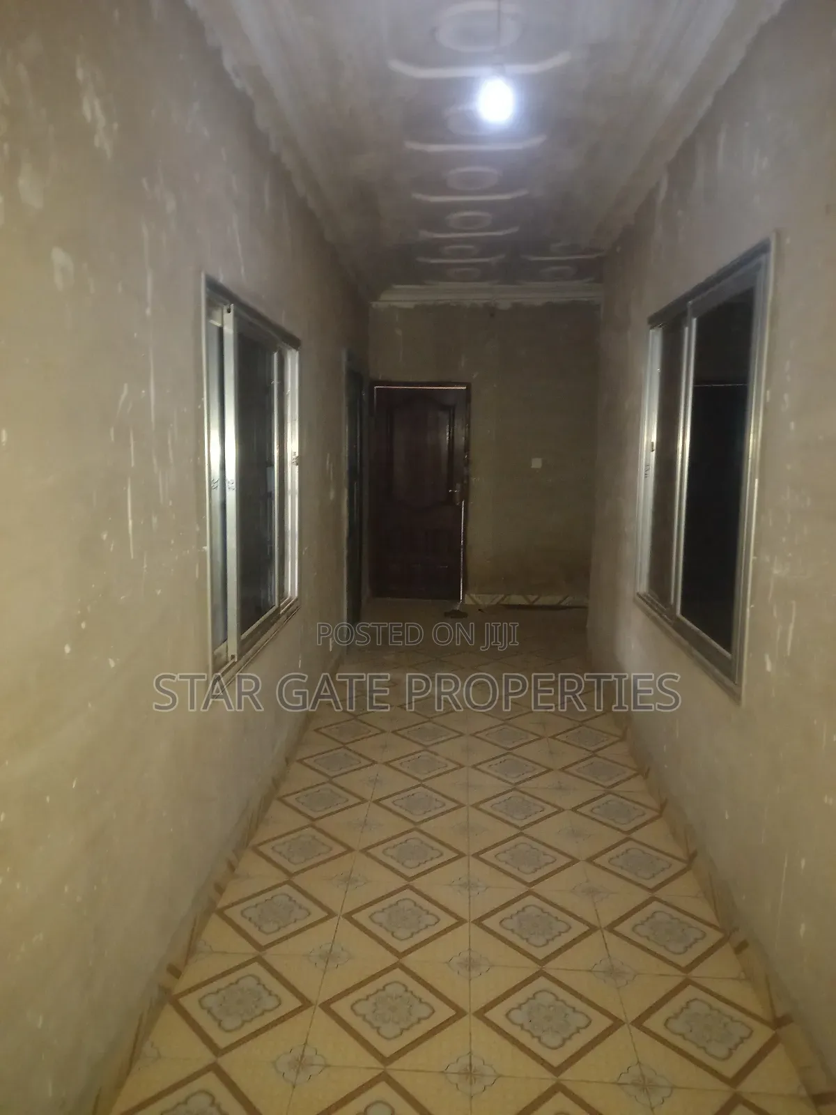 8bdrm House in Kronum, Kumasi Metropolitan for sale