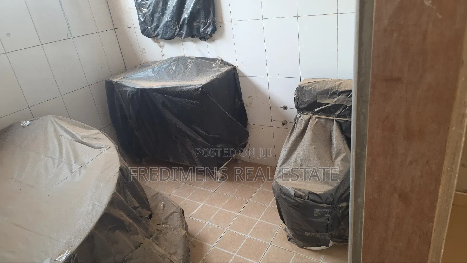 7bdrm House in Fredimens Real, Afigya-Kwabre for sale