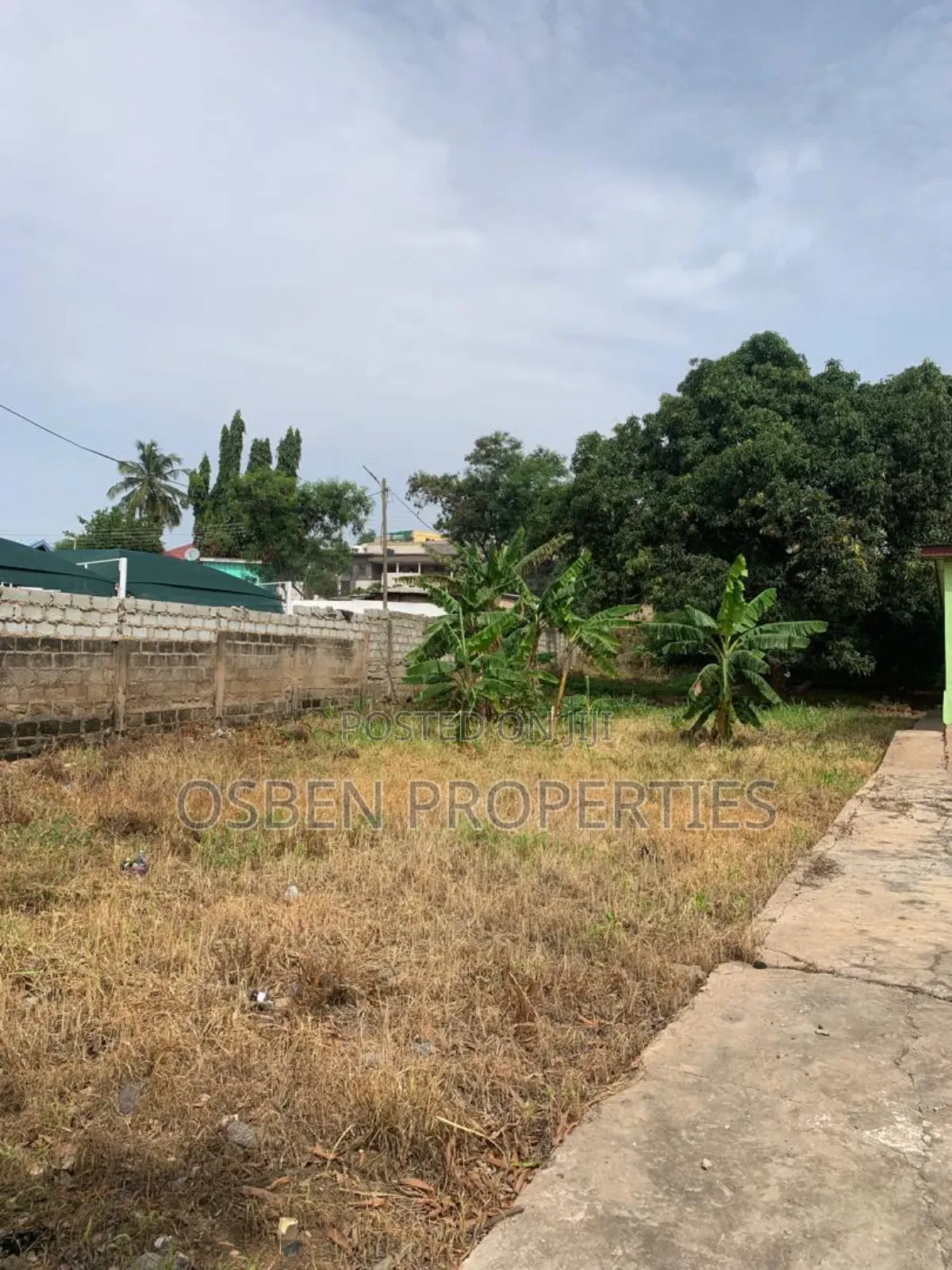 One Plot of Roadside Land for Sale