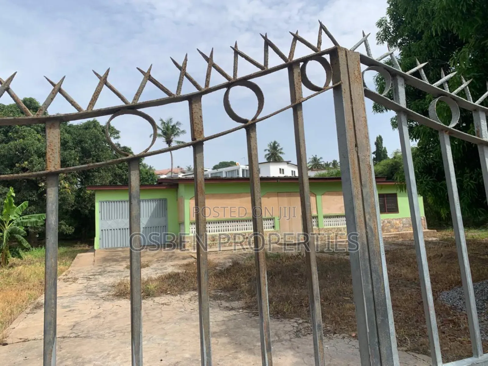One Plot of Roadside Land for Sale