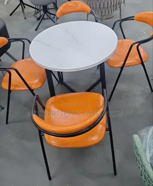 Dining Set (4 Chairs) Q001
