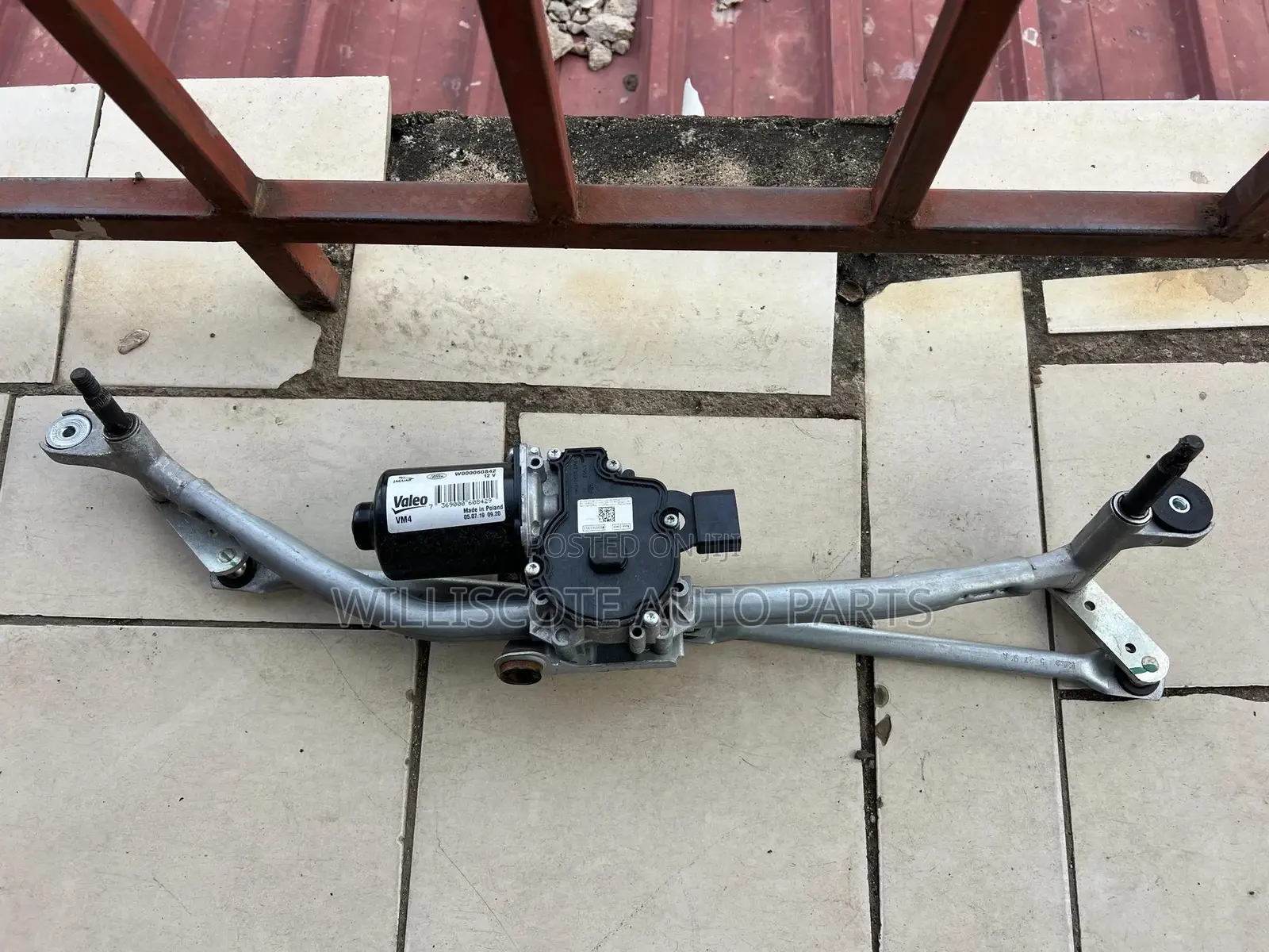 Velar 17-20 Wiper Motor