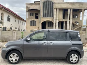Toyota Sienta 1.5 AWD 2011 Gray