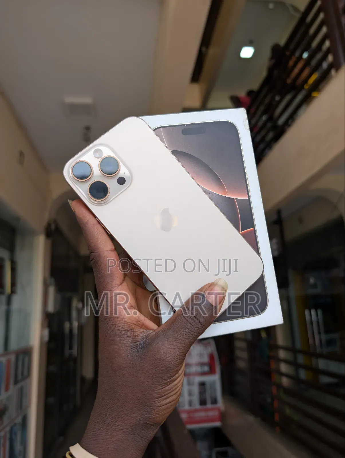 New Apple iPhone 16 Pro Max 256 GB Gold