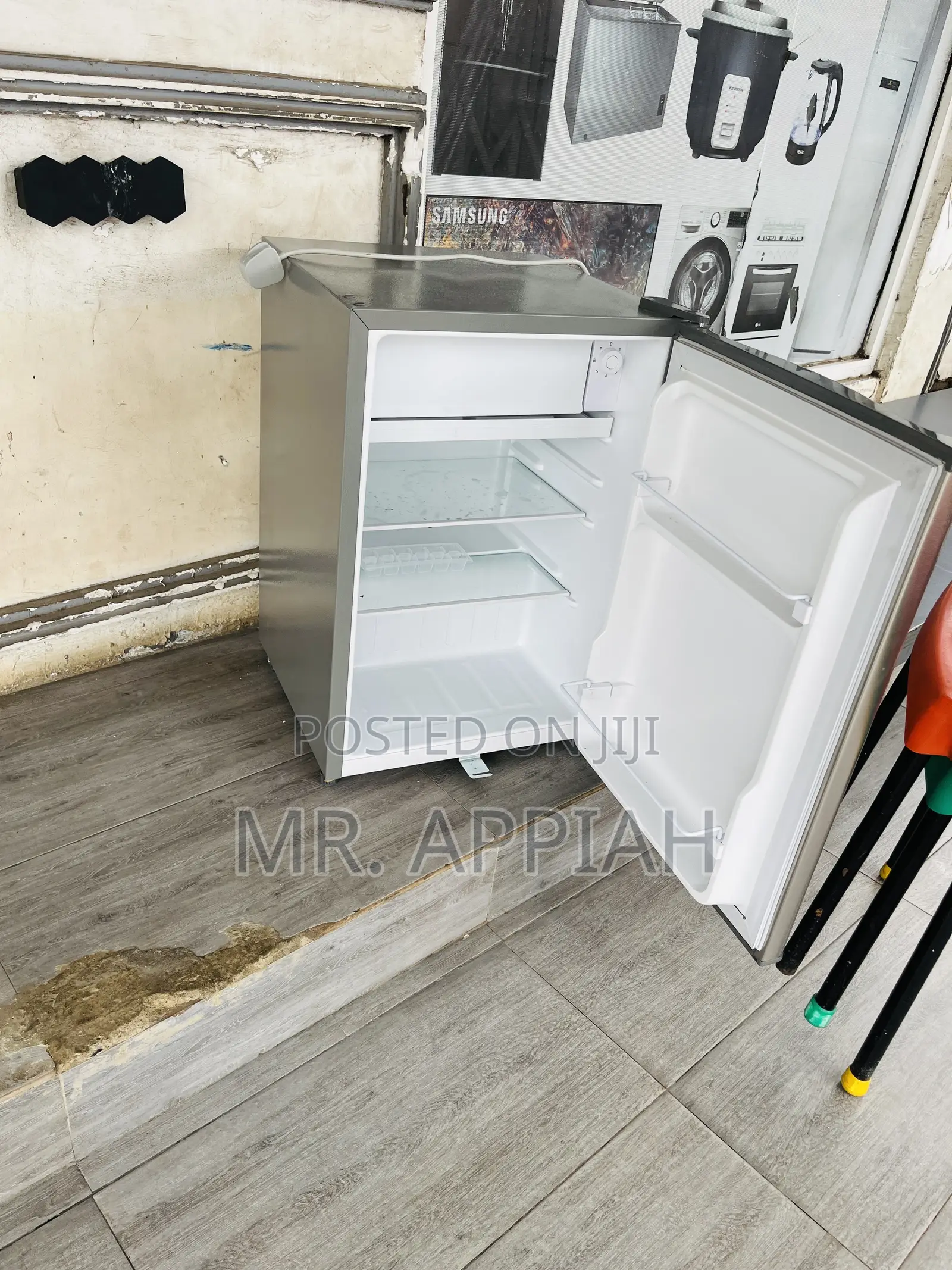 Energy Efficient Pearl Bed Side Electric Fridge.