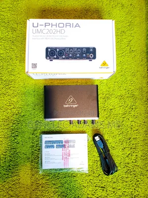 Original Behringer U-Phoria Umc202hd