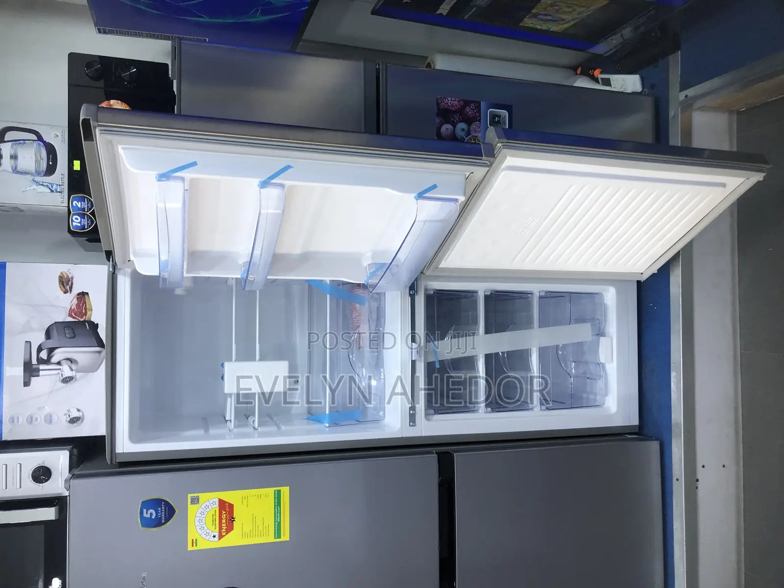 Energy Saving Efficiency Pearl Bottom Freezer 142 Liters